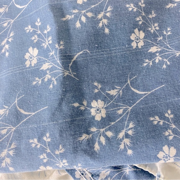 Vintage Blue White Floral Pillowcases With Ruffle Thrim x2 - Picture 3 of 13